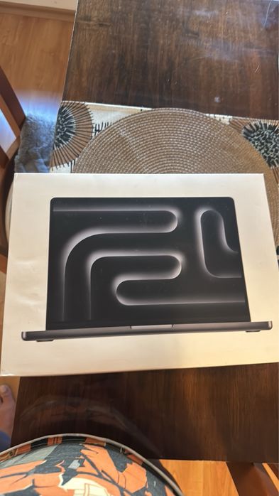 Mac Book 14 pro 18GB