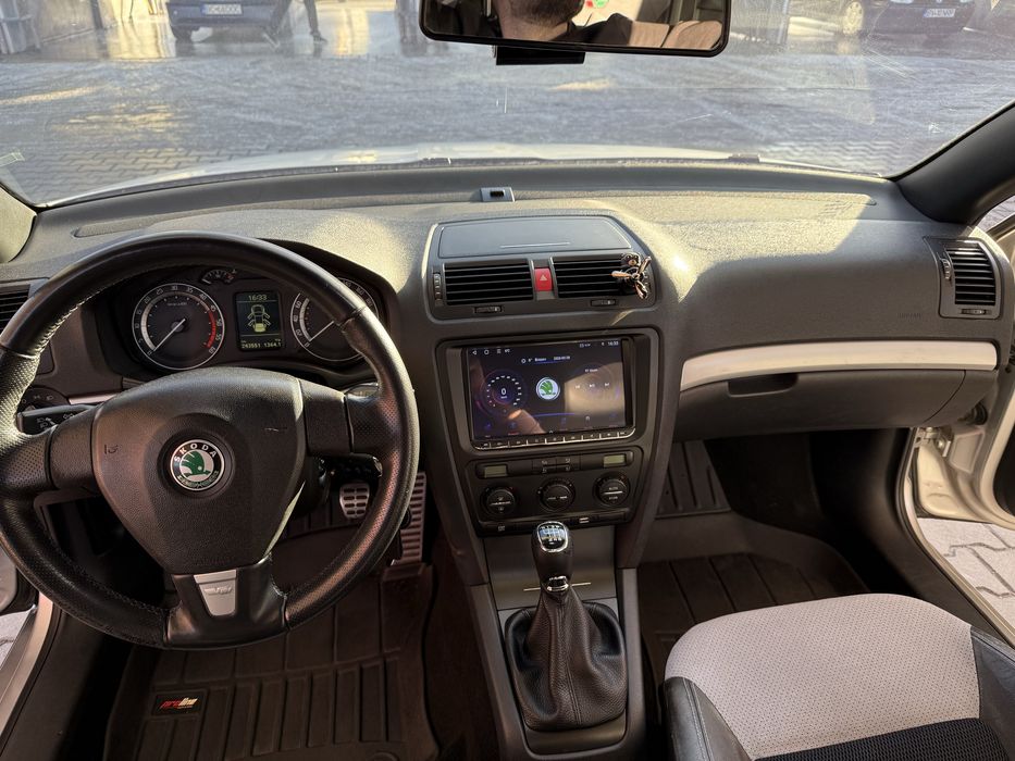 Skoda Octavia II vRS - întreținută, km reali, al doilea proprietar de nouă