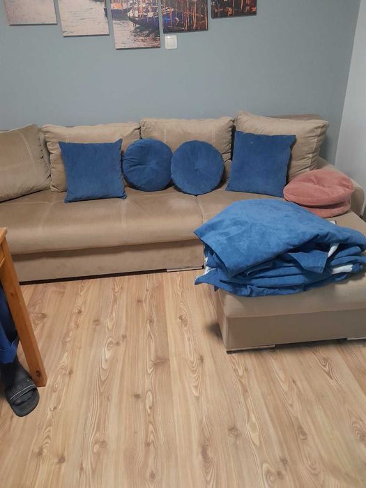 Продавам ъглов диван