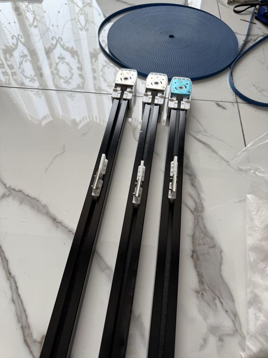 Aqlli karniz tizimi Zigbee texnologiyasi va uzoq muddatli akkumulyator