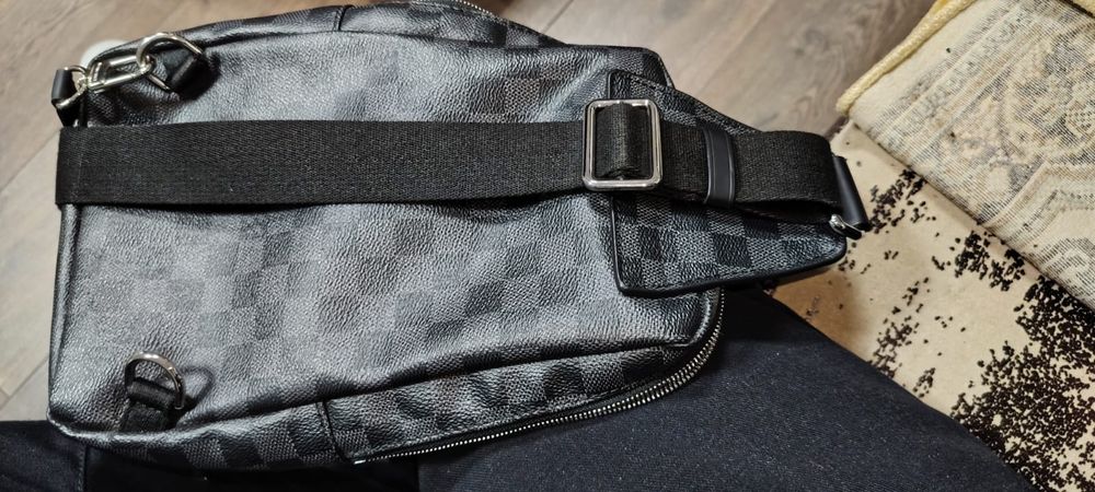 Продам оригинальную сумку Louis Vuitton