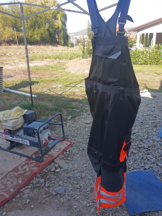 Vând salopeta Mascot mărimea 56