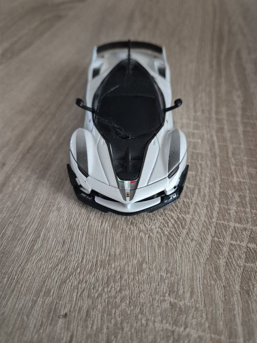Shell Ferrari FXX-K Evo Bluetooth - Bburago Limited edition