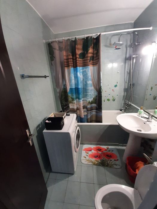 Garsonieră modernă – 50m metrou Favorit (1 minut) – aer condiționat, mobilată complet