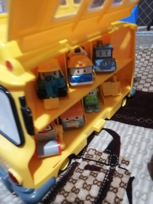 Срочно продам! Поли Робокар набор