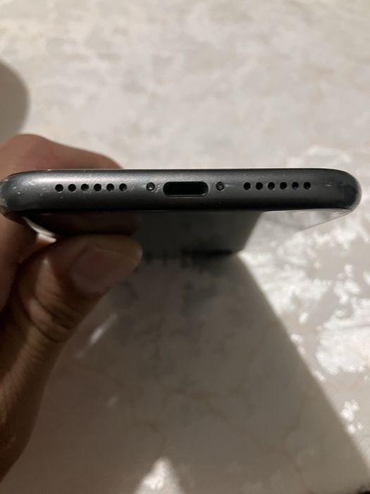 Iphone 11 ideal 128 gb 95 % vakum holatda