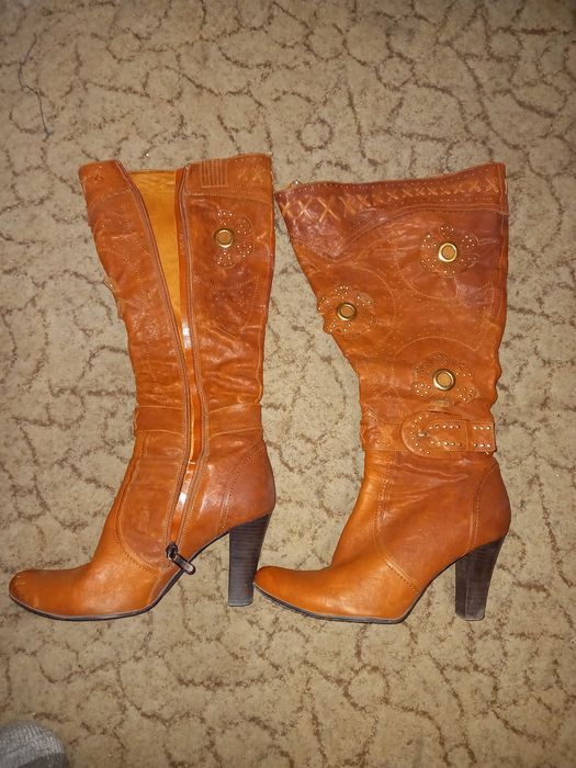Продам сапоги женские кожанные , 38 размер