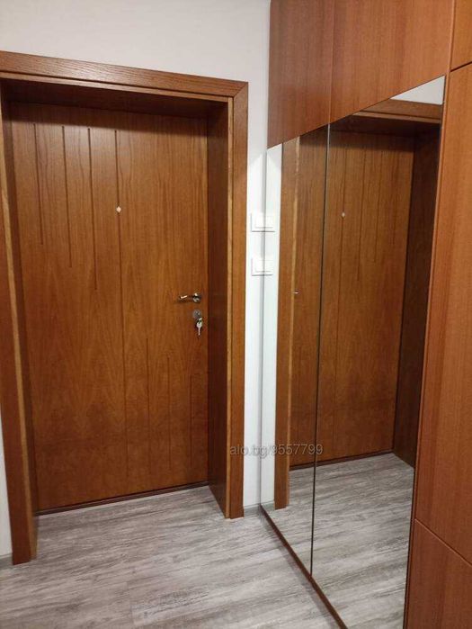 Продава се Тристаен апартамент в Добрич, Център - 83 кв.м за 916 €/кв.м - Снимка #5