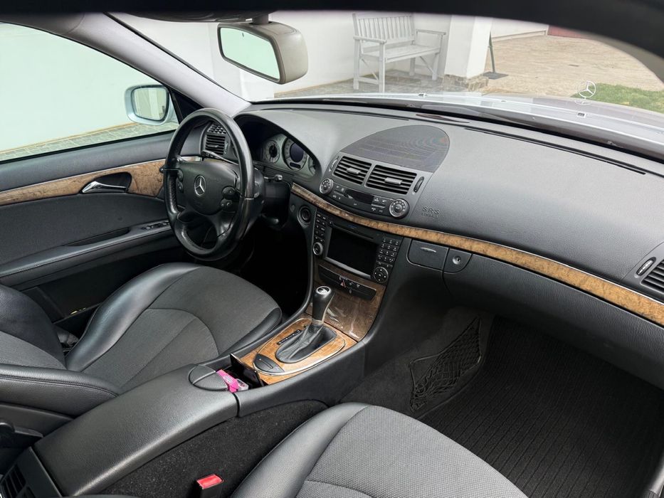 Mercedes  E   w211