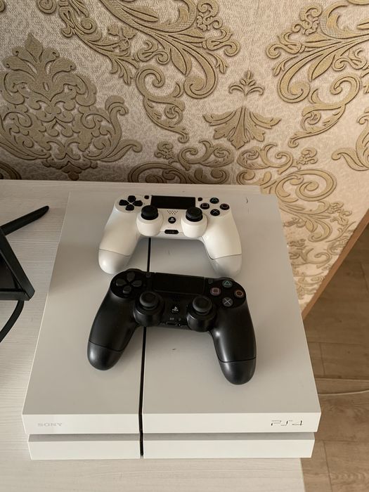 Продам ps4 500gb в отличном состоянии