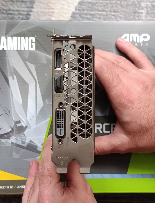 Продам видеокарту Geforce GTX 1650 4Gb