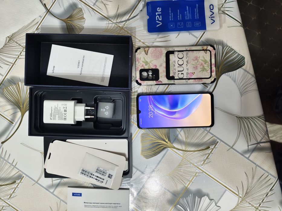 Продам Смартфон Vivo V21E