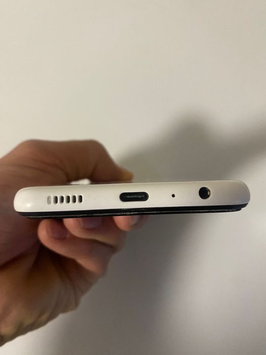 Срочно продам Samsung Galaxy A13