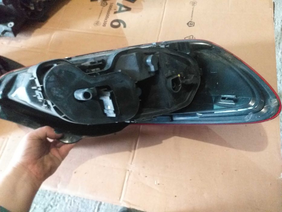 Lampa stop tripla dreapta  scirocco 2008 2009 2010