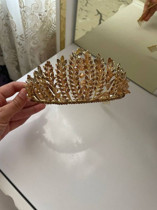 Korona toj bir marta taqilgan narxi 200.000