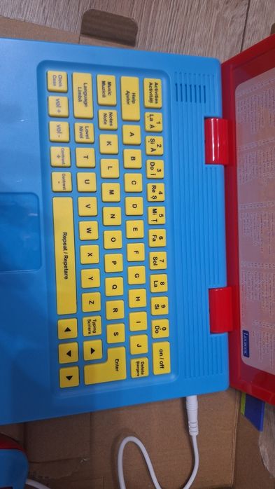 Vând laptop copii
