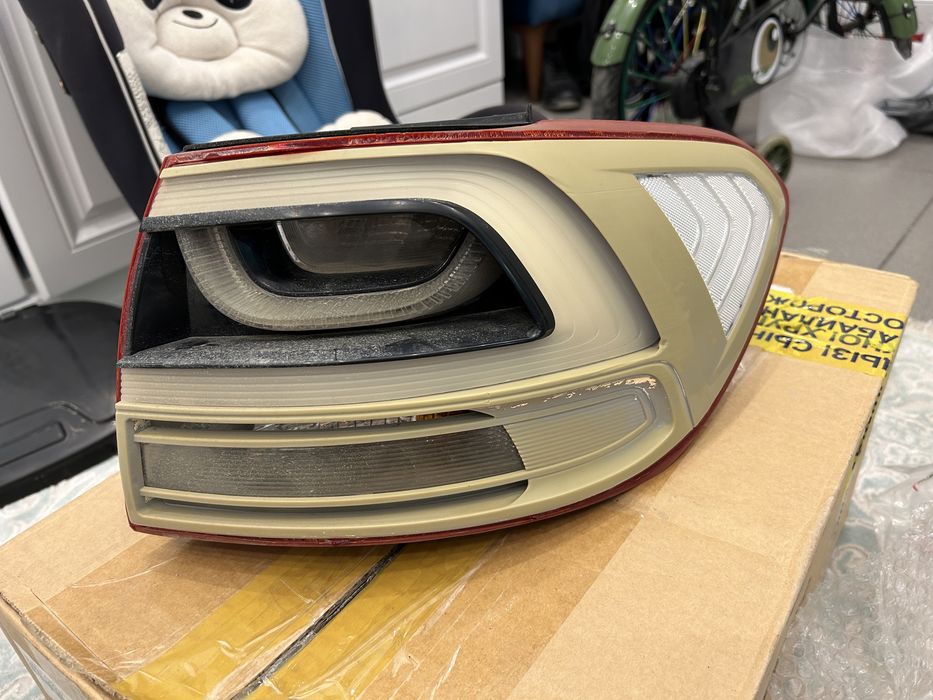 Задний фонарь Kia Sorento