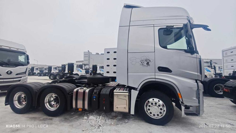 Тягач Shacman X6000 дизель пневматический (пневмоподвеска) 2 мост