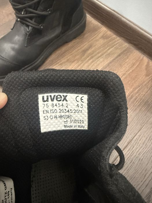 Високи кожени работни обувки Uvex 43