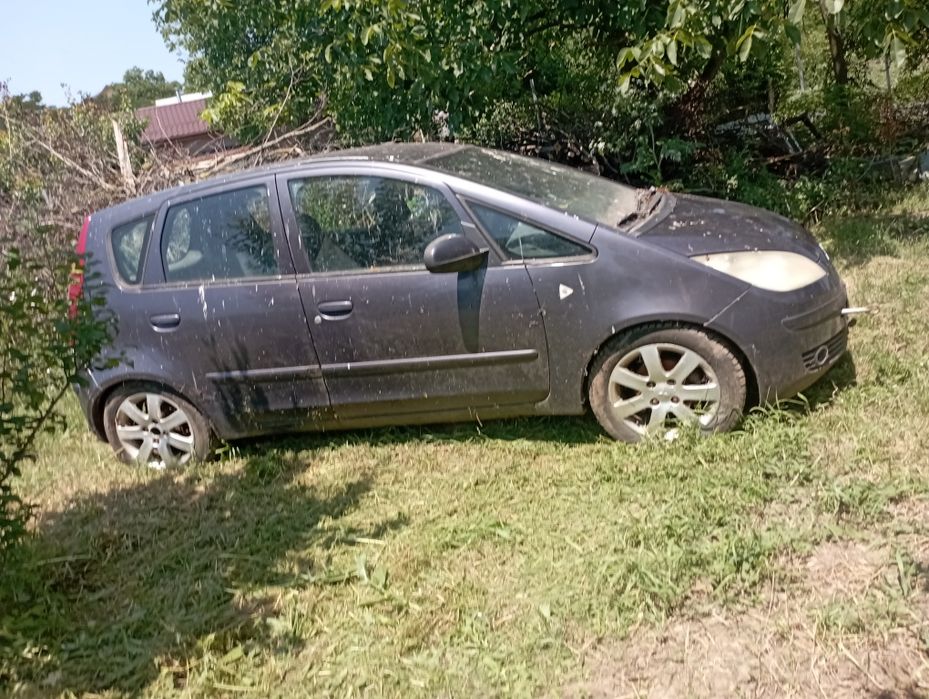 Vând Mitsubishi Colt pentru piese / proiect