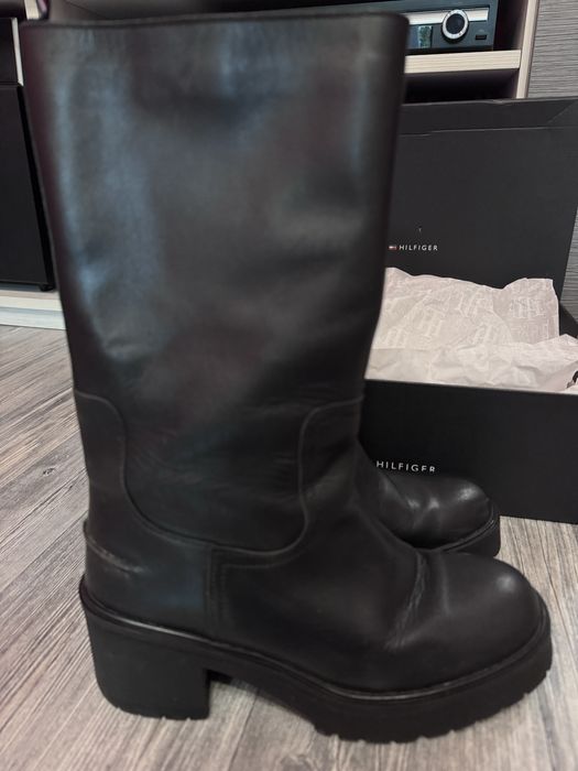 Зимни дамски ботушки Tommy Hilfiger