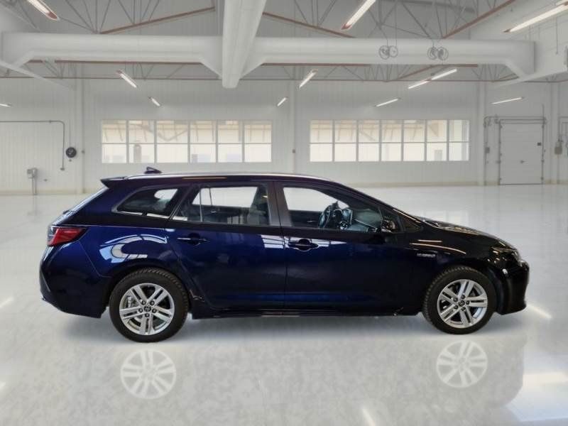 16700 euro Toyota Corolla Bussines 1.8 Hybrid 10/2021 doar 119.000 km schimb doar cu Rav4