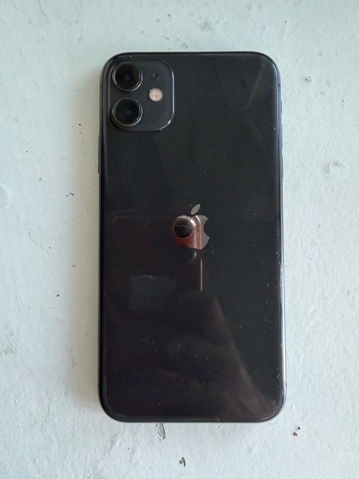 Продам iPhone 11