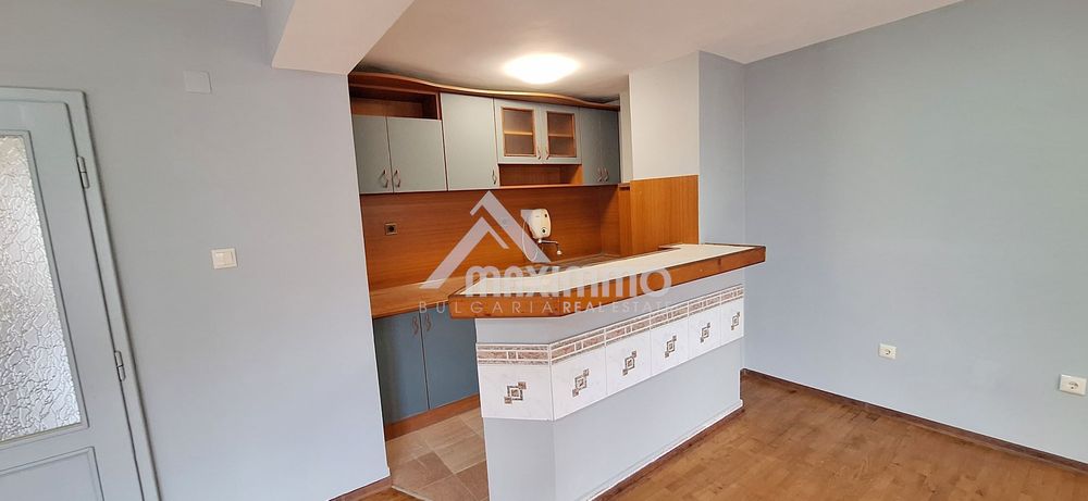 Продава се Двустаен апартамент в Варна, Зимно кино Тракия - 64 кв.м за 1067 €/кв.м - Снимка #5