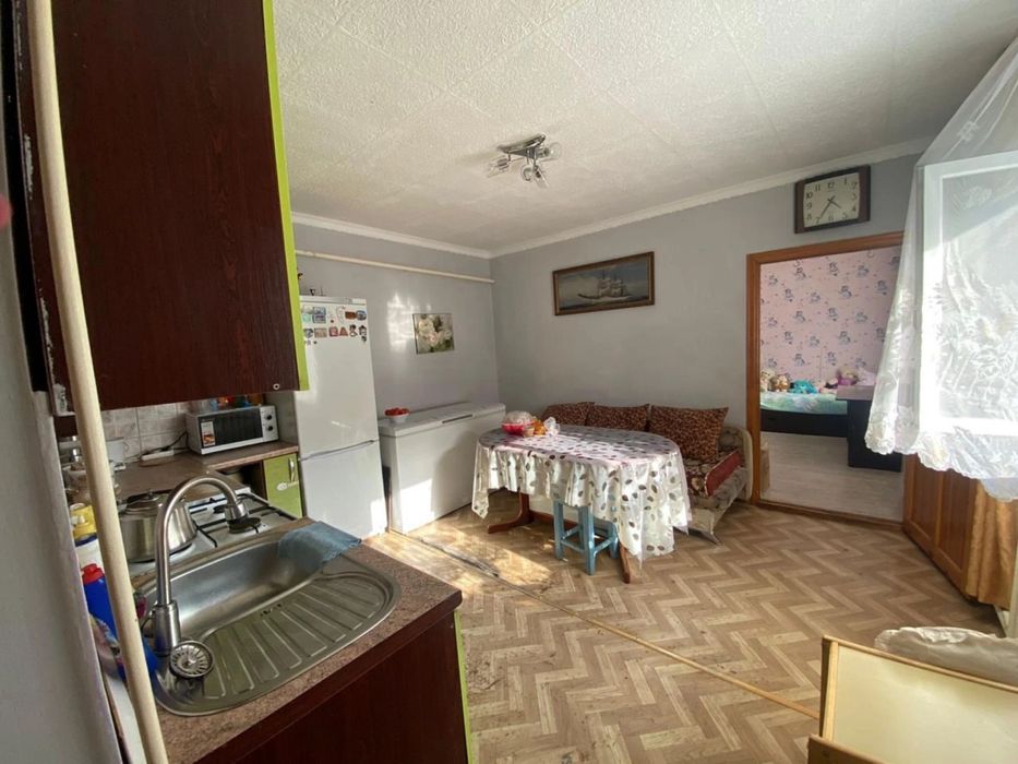 Продам два дома на одном участке