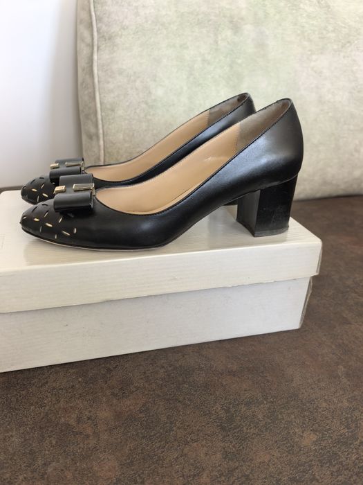 Черни официални обувки от "Надит Надит"