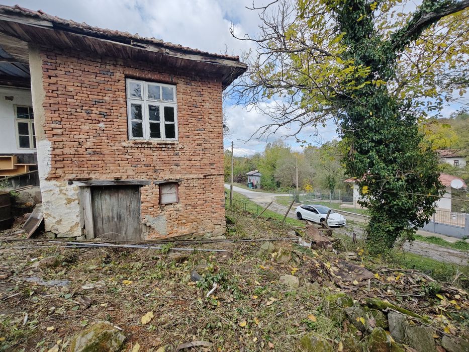 Къща в село Костел ( Еленския балкан )