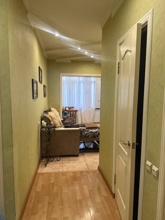 Продаётся Башлык Улучшенька  2в3/5/5 с мебелью техникой ремонт средний
