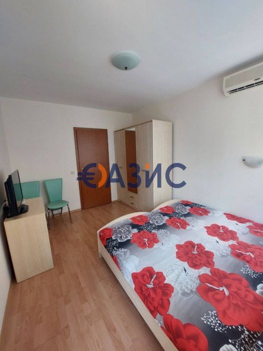 # 33455054 Трехстаен апартамент в Комплекс Краун Форт Клуб, Свети Влас