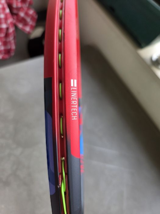 Тенис ракета YONEX VCORE 100