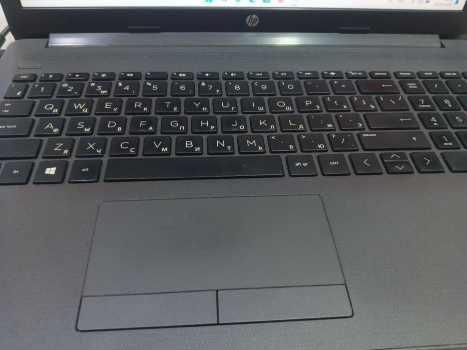 Ноутбук нр i3-8130u