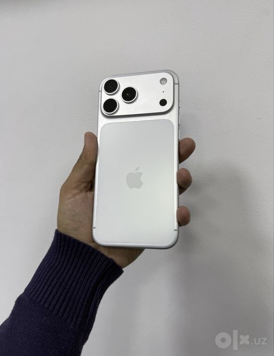 Iphone 17 pro max silver oq white 256 sotiladi