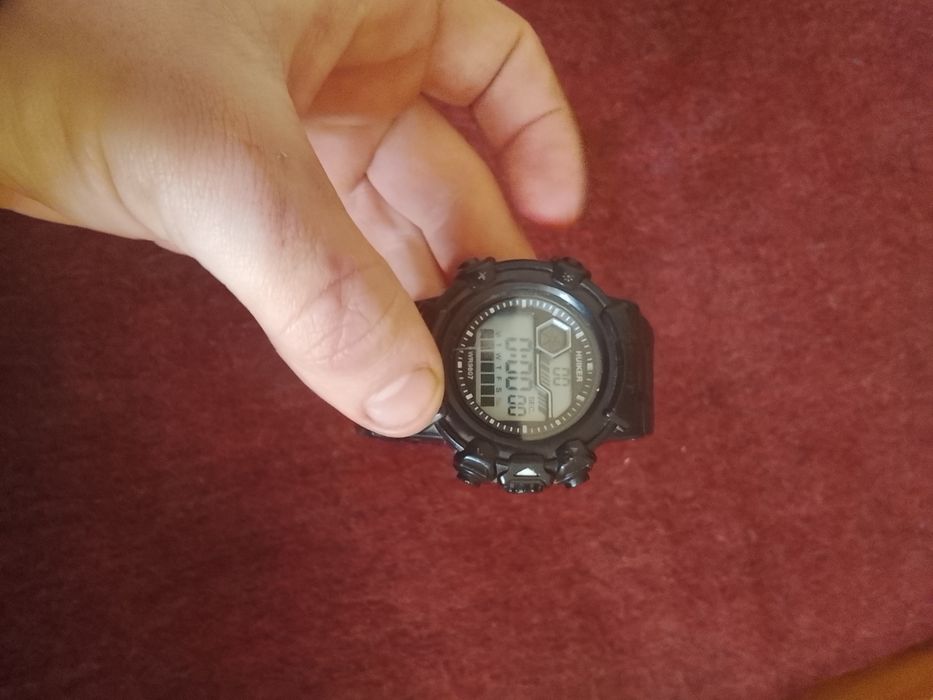 Продам часы бушные