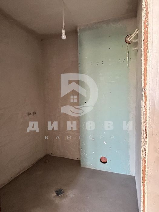 Продава се Тристаен апартамент в Пловдив, Шекер махала - 110 кв.м за 765 €/кв.м - Снимка #8