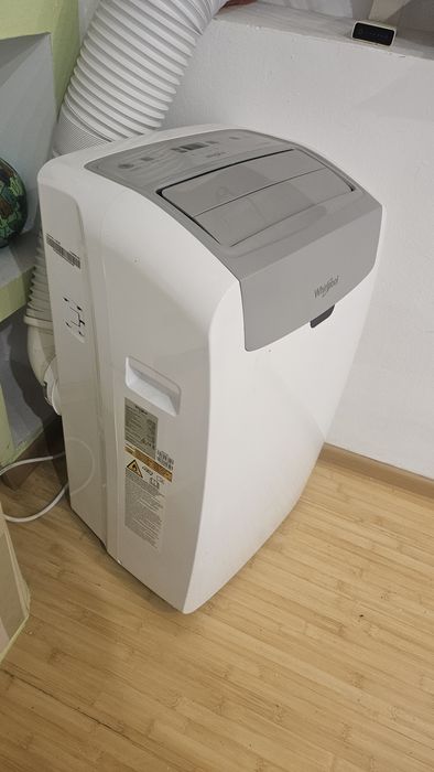 WHIRLPOOL aer conditionat mobil , ideal rulote , birouri , camere mici