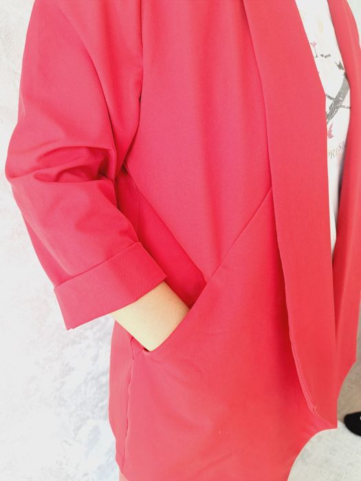 3000 пиджак  почти новый