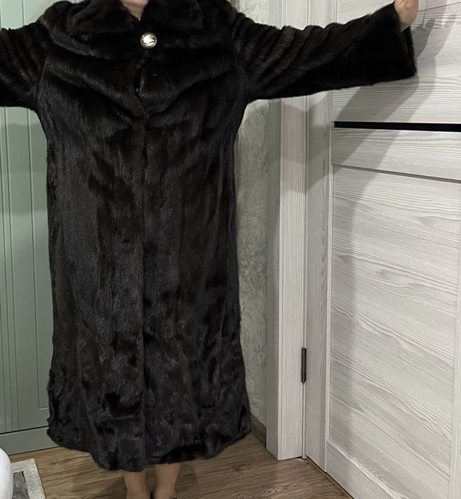 Продам норковую шубу