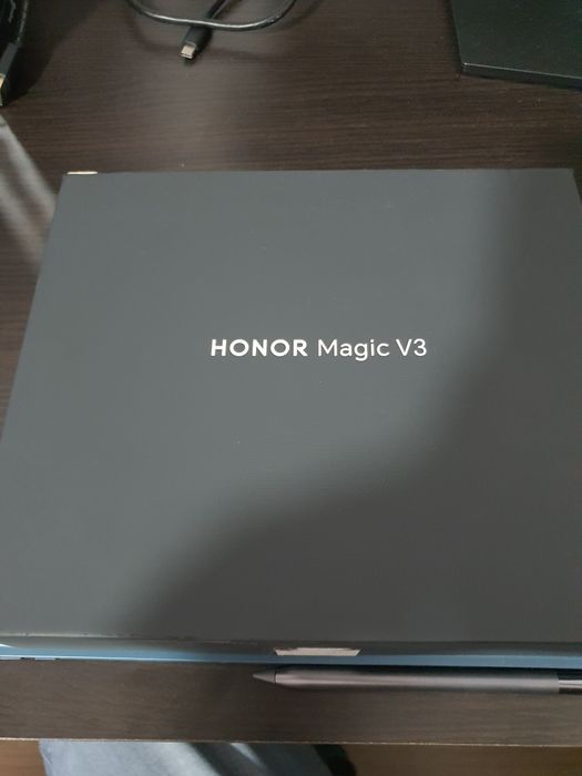 Honor Magic V3 -stare foarte buna- factura și garanție încă 1 an