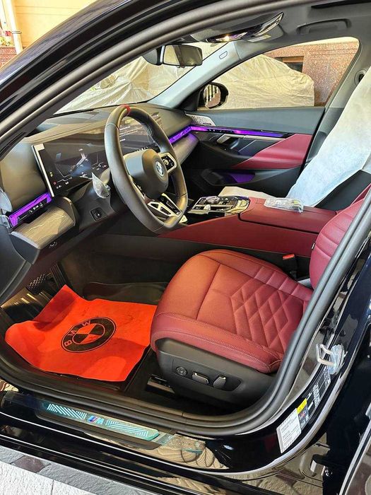 BMW i5 50l natariusga tayyor