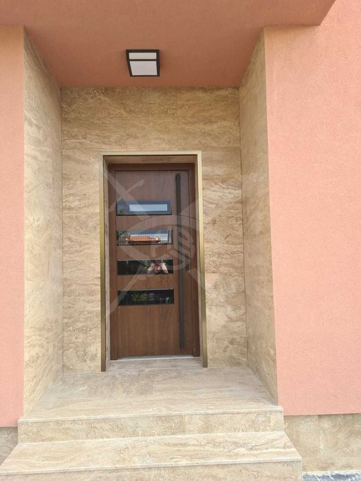 Продава се Къща в Пловдив, Беломорски - 470 кв.м за 2554 €/кв.м - Снимка #2