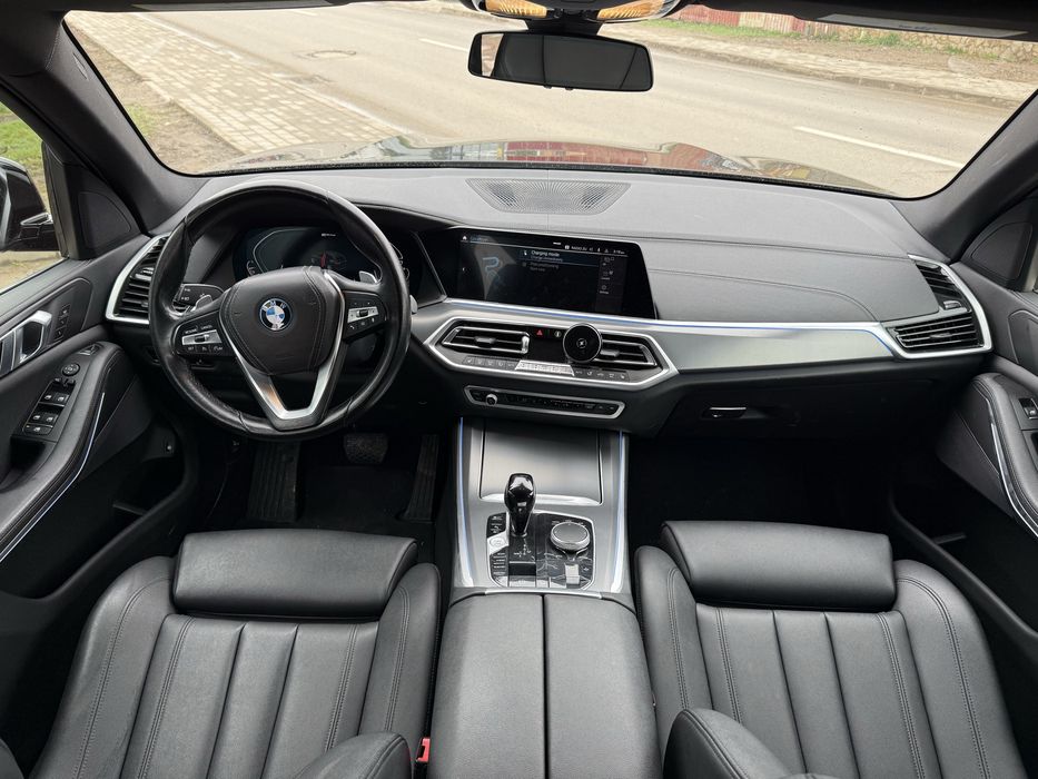 BMW X5 xDrive45e • 2022 • Plug-In Hybrid
