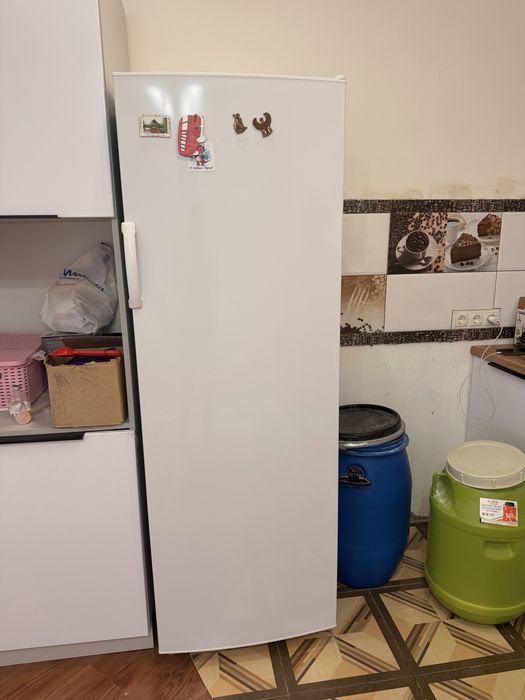 Продам морозильную камеру