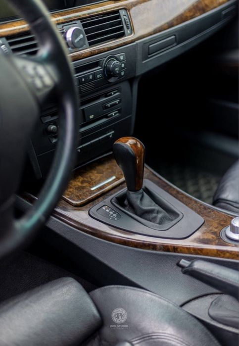 Vănd Bmw 320i Seria 3  E90