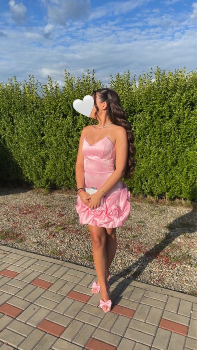 rochie mini roz