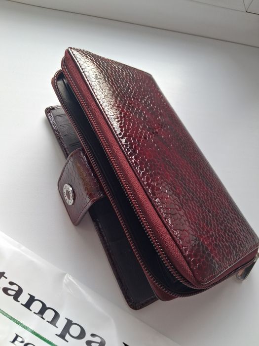 Продам портмоне женское