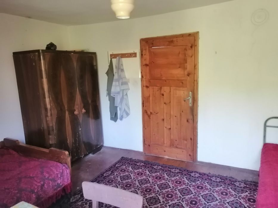 Къща в с. Струпец, общ. Роман